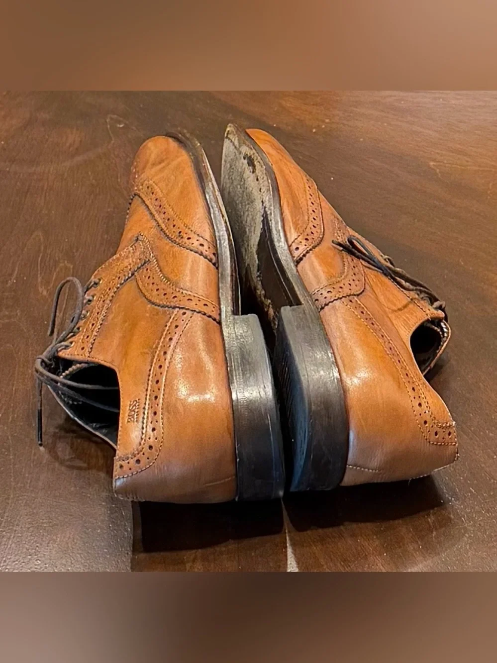 Boss Men's Tan Leather Wingtip Oxfords - Classic Brogue Dress Shoes size 9